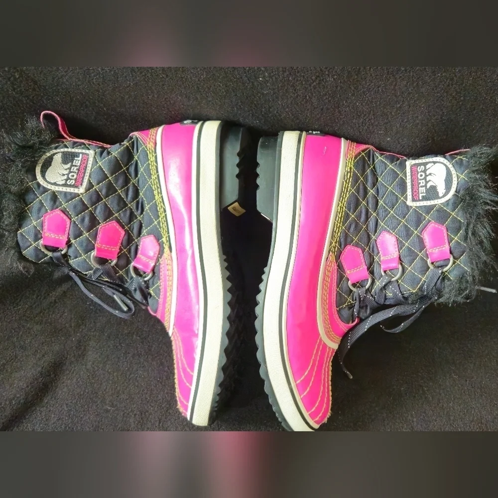 Sorel Torino Pink and Black Winter Insulated & Waterproof Boots - Size 8